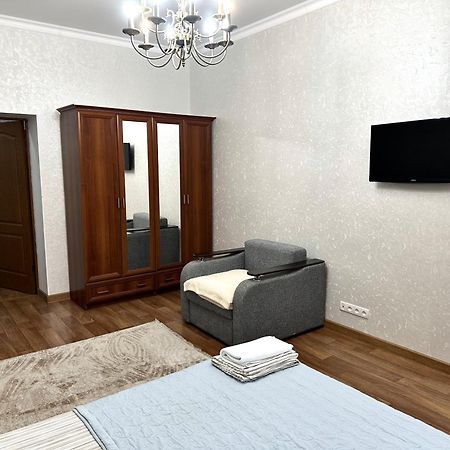 Майлина 10 Аэропорт Apartment Turksib Exterior photo